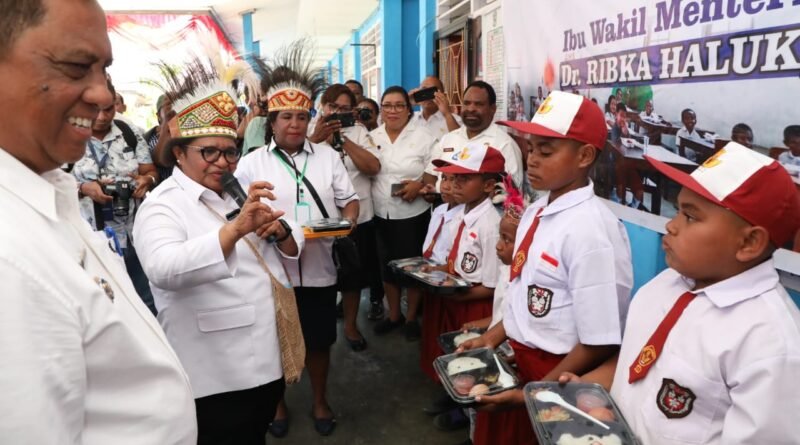 Pemberian Makanan Bergizi di Sekolah Papua, Wamendagri Ribka Haluk Ajak Pemda Gunakan Hasil Pertanian Lokal