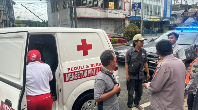 Aksi Cepat AKBP Iwan Muri Saat Evakuasi Korban Kecelakaan Lalu Lintas di Jalan Raya Tirtayasa Cilegon