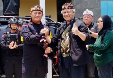 Abah Anton Silaturahmi Ke Yon Brimob Sri Gunting Hitam Cineam Karena Bangga Ada Yon Brimob Di Tasikmalaya