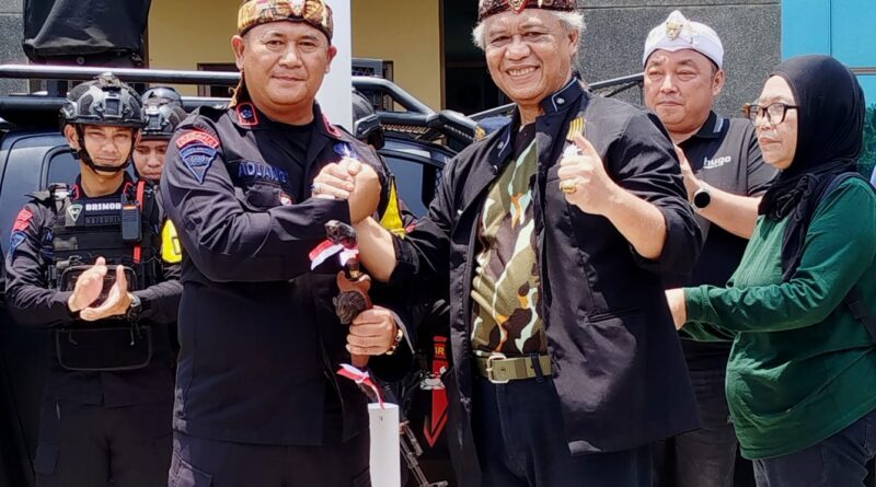 Abah Anton Silaturahmi Ke Yon Brimob Sri Gunting Hitam Cineam Karena Bangga Ada Yon Brimob Di Tasikmalaya