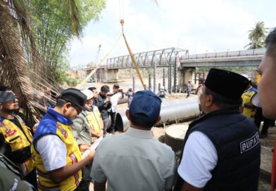 Mendagri Muhammad Tito Karnavian Tinjau Pembangunan Jembatan Krueng Tingkeum di Bireuen, Progres Capai 18 Persen