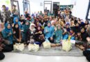 Tinawati Andra Soni Serahkan PMT untuk Ibu Hamil dan Balita di Sukaresmi