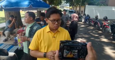 Kunjungi PKL Kudus, Anggota DPR RI Tegaskan Pengawalan Proses Hukum