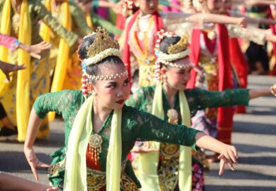 CFD Bekasi Bertransformasi Jadi Panggung Budaya dalam Hari Tari Sedunia