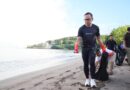Dukung Indonesia ASRI, Wamendagri Bima Arya Bersama ASN dan Praja IPDN NTB Gelar Gerakan Bersih Pantai
