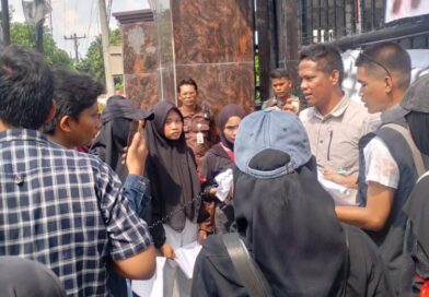 Kasus Eks Rumah Covid Mencuat, Mahasiswa Minta Kejatisu Periksa Wesly Silalahi Kasus Eks Rumah Covid Mencuat, Mahasiswa Minta Kejatisu Periksa Wesly Silalahi