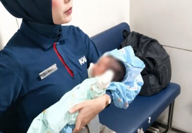 KAI Selamatkan Bayi yang Ditemukan di Toilet KA Sancaka KAI Selamatkan Bayi yang Ditemukan di Toilet KA Sancaka