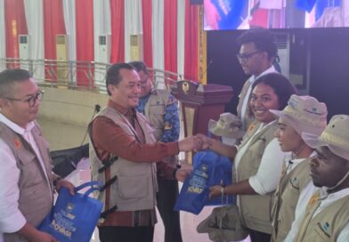 Yusharto: Mahasiswa KKN Harus Jadi Penggerak Inovasi dan Ekonomi Kreatif di Kepulauan Yapen