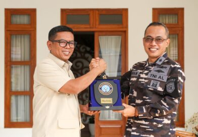 Gubernur Andra Soni Terima Kunjungan Danlanal Banten yang Baru