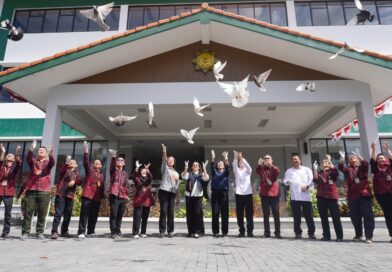 GKR Mangkubumi Lepas Merpati, UWM Teguhkan Komitmen Pelestarian Lingkungan