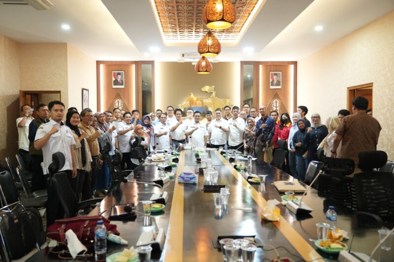 KDS Tegaskan Perizinan Bukan Hanya Tanggung Jawab Pemda KDS Tegaskan Perizinan Bukan Hanya Tanggung Jawab Pemda