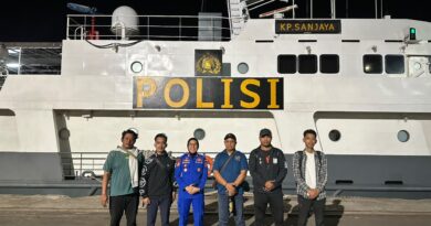 Berjuang 12 Jam di Laut, Polair dan PWI Banten Sisir Ujung Kulon Cari Lima Wartawan yang Hilang Berjuang 12 Jam di Laut, Polair dan PWI Banten Sisir Ujung Kulon Cari Lima Wartawan yang Hilang