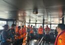 Polda Banten Dampingi Keluarga Korban Arupadatu Tabur Bunga di Selat Sunda