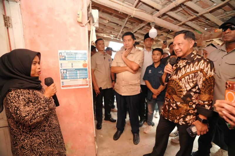 Mendagri Tito Tinjau Program BSPS di Purwakarta, Pastikan Berjalan Optimal Mendagri Tito Tinjau Program BSPS di Purwakarta, Pastikan Berjalan Optimal