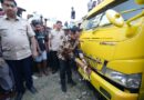 Mendagri Lepas 125 Truk Genteng, Dukung Program Gentengisasi Presiden
