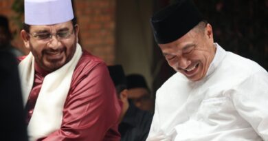 Maulid Nabi Jadi Momentum Doa Keberkahan, Wawali Harris Bobihoe Hadir