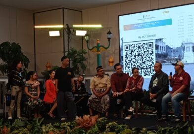 Helm Kustomfest Dilelang untuk Amal, Hasto Wardoyo Menang di Harga Rp20 Juta Helm Kustomfest Dilelang untuk Amal, Hasto Wardoyo Menang di Harga Rp20 Juta