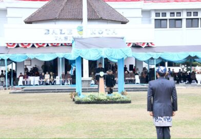 Hadiri Puncak HUT ke-25 Kota Tasikmalaya, Wamendagri Wiyagus Tekankan Sinergi Daerah untuk Peningkatan Kesejahteraan