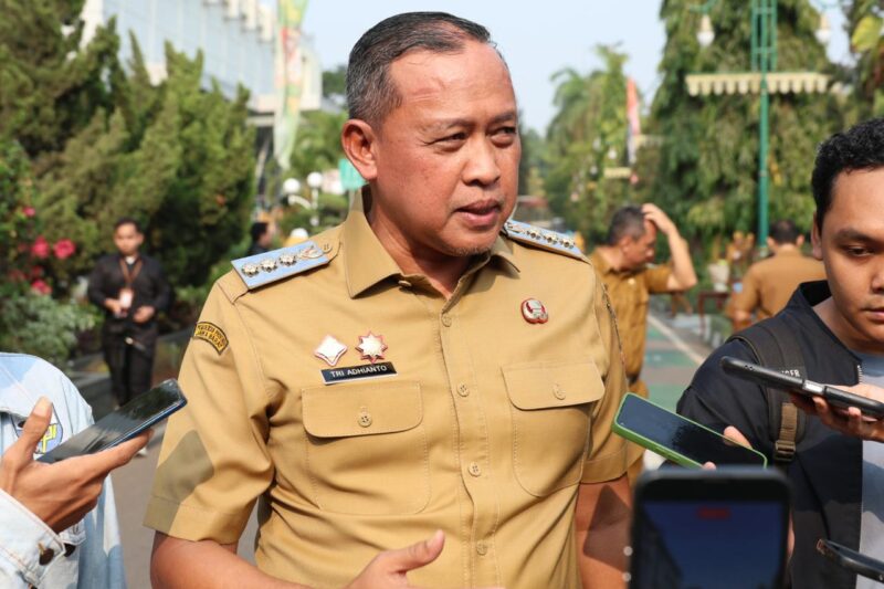 Optimalkan Lahan Parkir, Pemkot Bekasi Alihkan Kendaraan Pegawai ke Stadion Patriot Optimalkan Lahan Parkir, Pemkot Bekasi Alihkan Kendaraan Pegawai ke Stadion Patriot