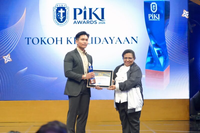 Peringati PIKI Awards 2026, Wamendagri Ribka Haluk Anugerahkan Kategori Tokoh Kebudayaan