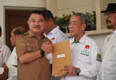 Wawali Harris Bobihoe Resmi Kukuhkan FKDM guna Jaga Kondusivitas Kota Bekasi Wawali Harris Bobihoe Resmi Kukuhkan FKDM guna Jaga Kondusivitas Kota Bekasi